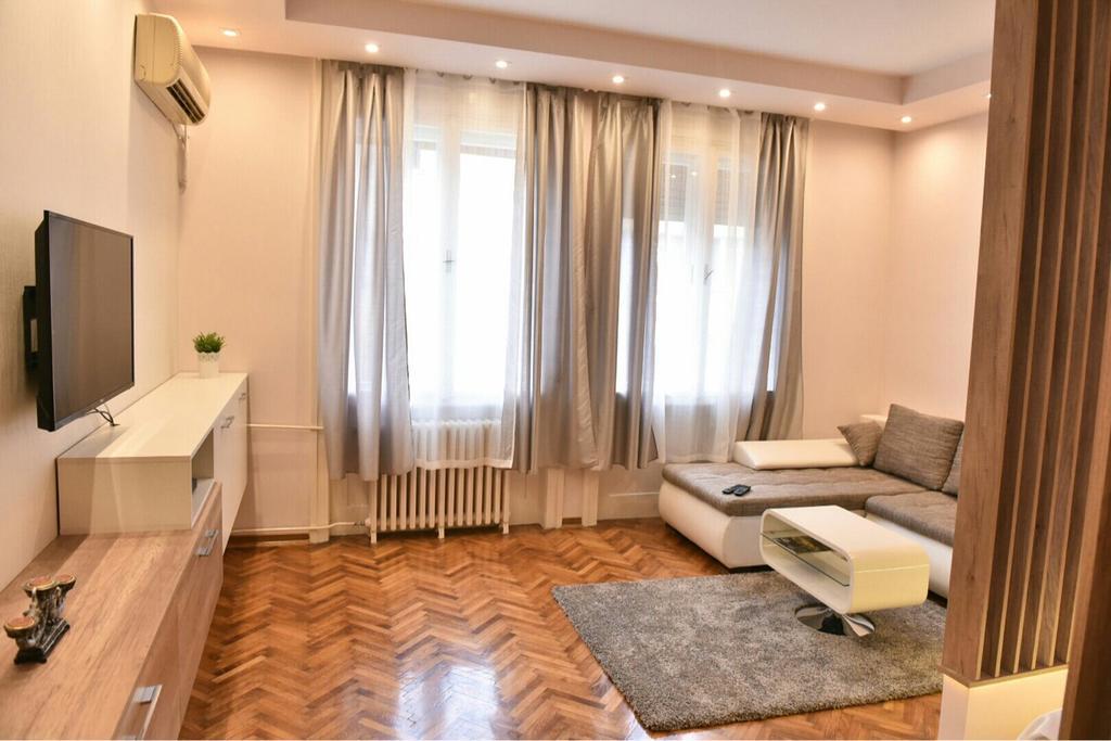 Bojan Central Apartment 노비사드 외부 사진